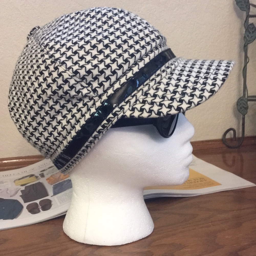Black & White Houndstooth “Newsboy Cap” Hat - Picture 3 of 7